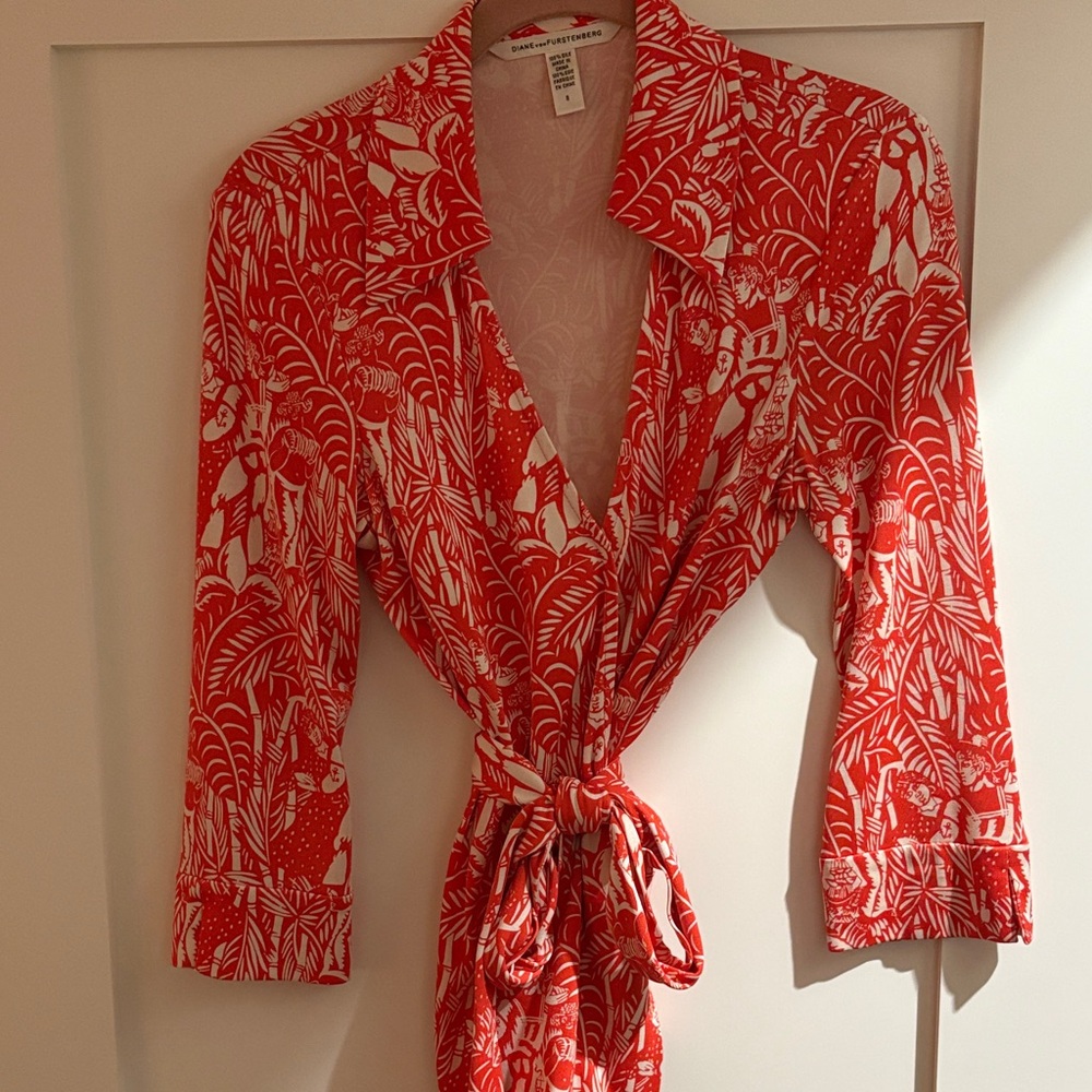DVF Orange and White wrap silk blouse